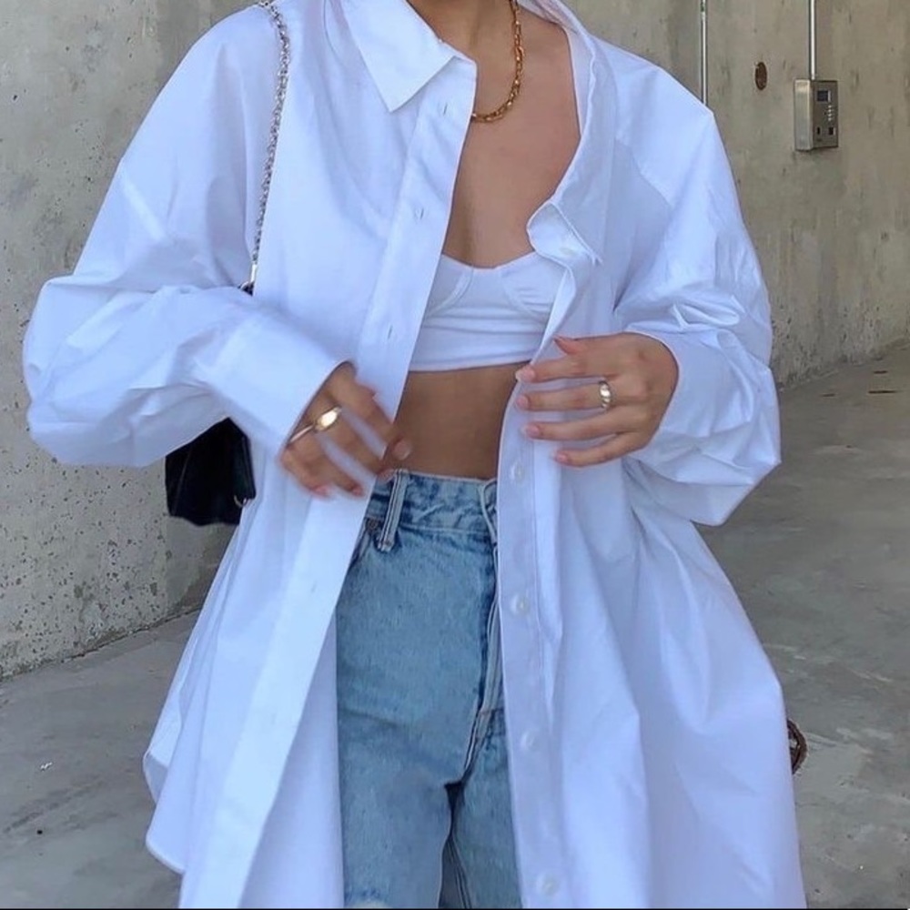 BNWT Oversized Button Up - Picture 3 of 4